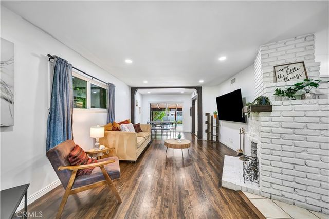 15732 Covello St, Van Nuys, CA 91406
