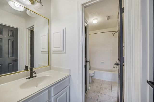 17306 Eagle Ledge Drive, Tomball, TX 77377