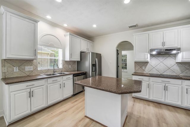 17306 Eagle Ledge Drive, Tomball, TX 77377