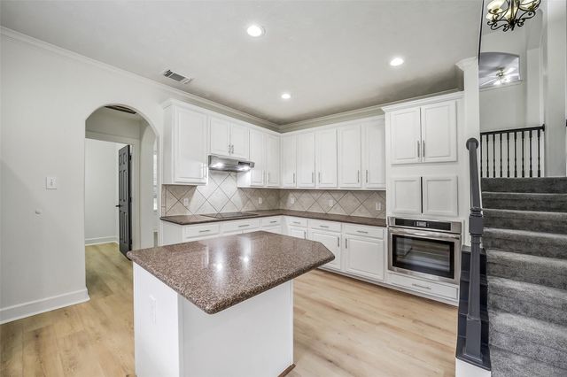 17306 Eagle Ledge Drive, Tomball, TX 77377