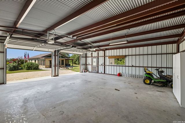 1355 BROAD OAK DR, Bandera, TX 78003