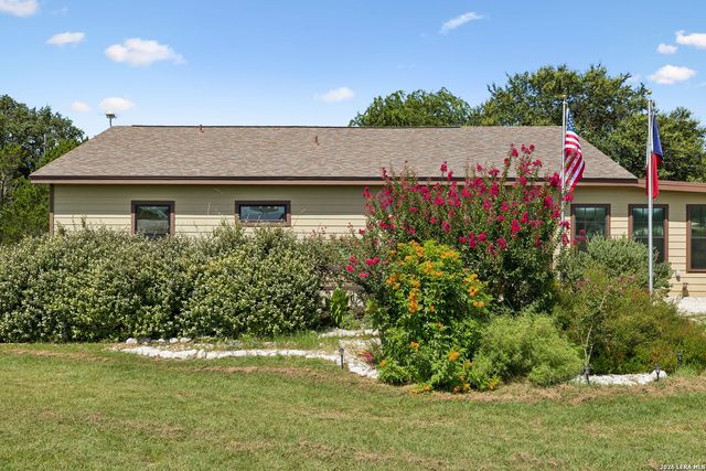 1355 BROAD OAK DR, Bandera, TX 78003