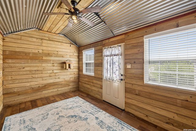 1355 BROAD OAK DR, Bandera, TX 78003