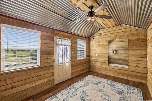 1355 BROAD OAK DR, Bandera, TX 78003