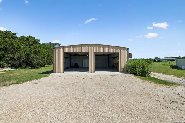 1355 BROAD OAK DR, Bandera, TX 78003