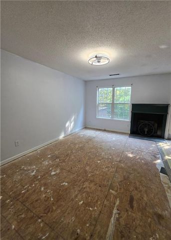6723 Gallant Court SE 28, Mableton, GA 30126