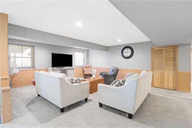 5730 Noland Road, Shawnee, KS 66216