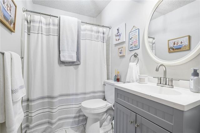 5730 Noland Road, Shawnee, KS 66216
