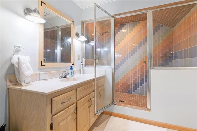 5730 Noland Road, Shawnee, KS 66216