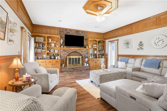 5730 Noland Road, Shawnee, KS 66216