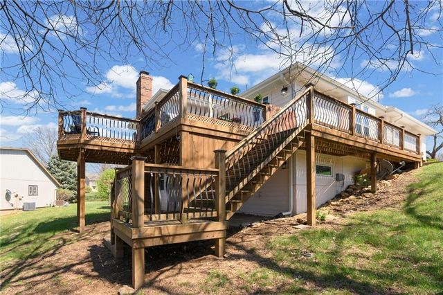 5730 Noland Road, Shawnee, KS 66216