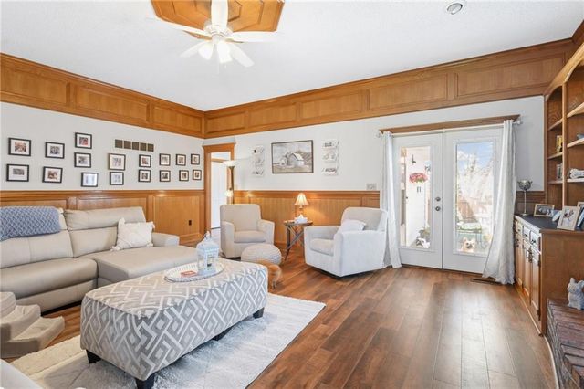 5730 Noland Road, Shawnee, KS 66216