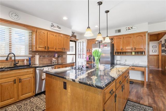 5730 Noland Road, Shawnee, KS 66216