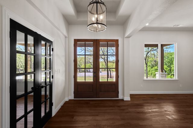 109 Post Oak Cove, Sunset, TX 76270