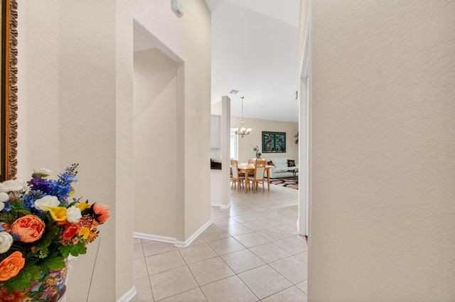 2752 Clipper Circle, West Palm Beach, FL 33411