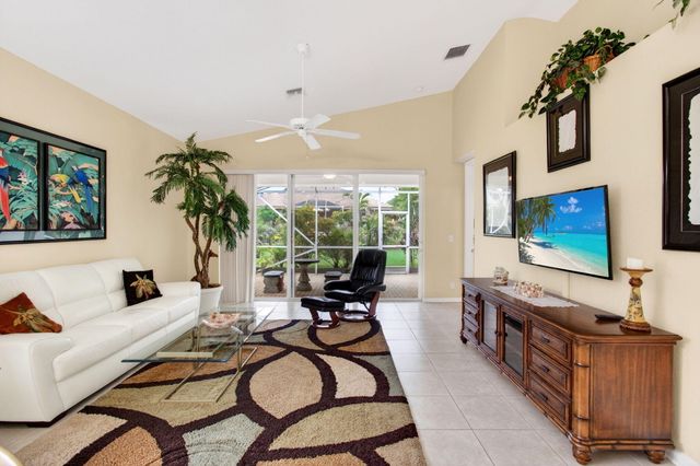 2752 Clipper Circle, West Palm Beach, FL 33411