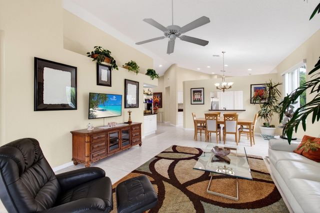 2752 Clipper Circle, West Palm Beach, FL 33411