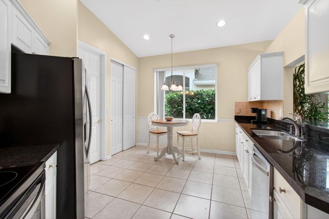 2752 Clipper Circle, West Palm Beach, FL 33411