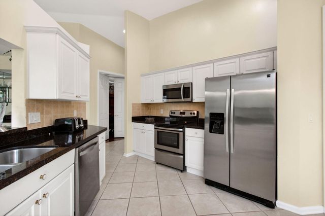 2752 Clipper Circle, West Palm Beach, FL 33411