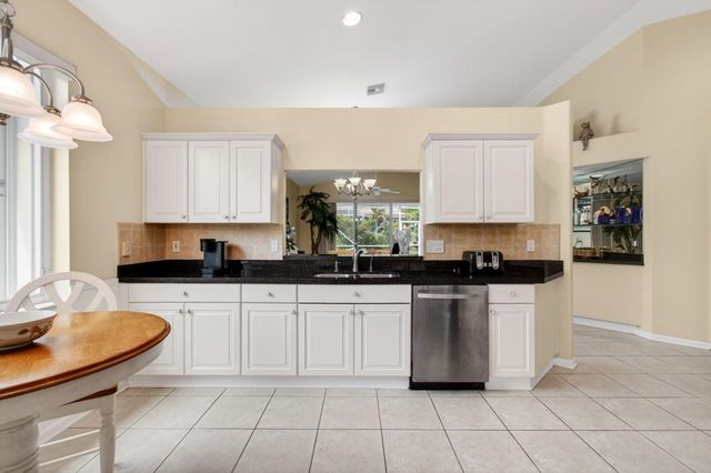 2752 Clipper Circle, West Palm Beach, FL 33411