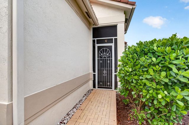 2752 Clipper Circle, West Palm Beach, FL 33411