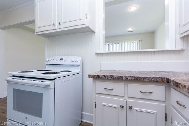 21892 Ehlert Avenue, Warren, MI 48089