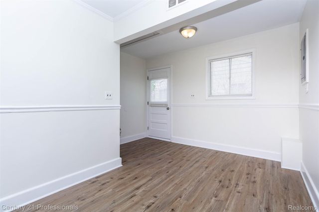 21892 Ehlert Avenue, Warren, MI 48089