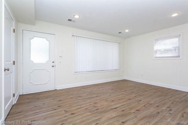 21892 Ehlert Avenue, Warren, MI 48089