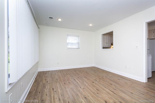 21892 Ehlert Avenue, Warren, MI 48089