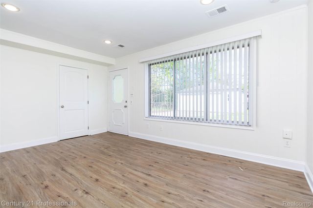 21892 Ehlert Avenue, Warren, MI 48089