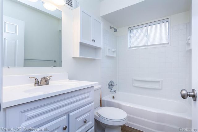 21892 Ehlert Avenue, Warren, MI 48089