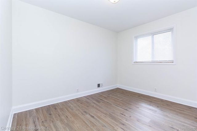 21892 Ehlert Avenue, Warren, MI 48089