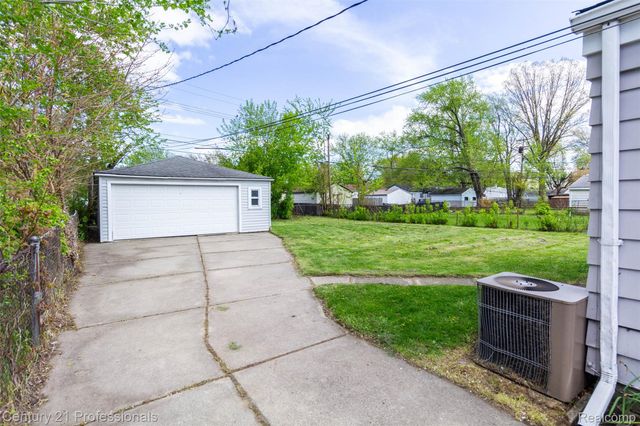 21892 Ehlert Avenue, Warren, MI 48089