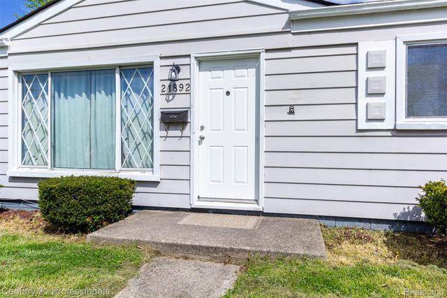 21892 Ehlert Avenue, Warren, MI 48089