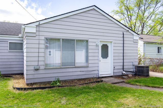 21892 Ehlert Avenue, Warren, MI 48089