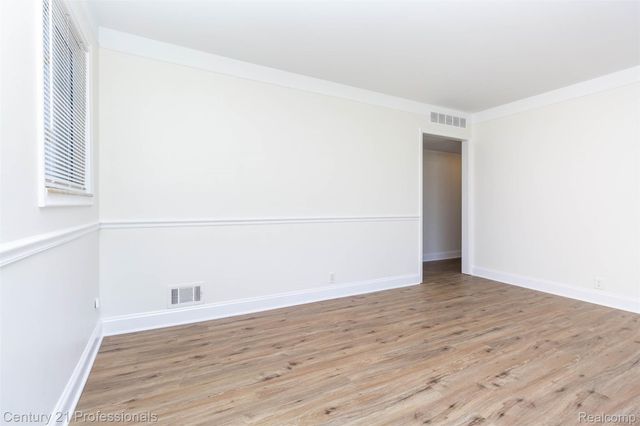 21892 Ehlert Avenue, Warren, MI 48089