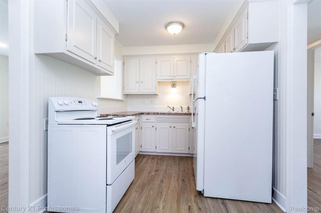 21892 Ehlert Avenue, Warren, MI 48089