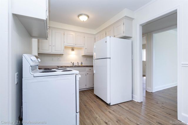 21892 Ehlert Avenue, Warren, MI 48089