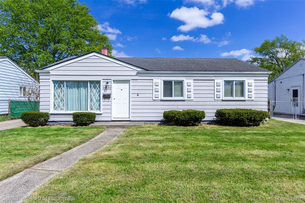 21892 Ehlert Avenue, Warren, MI 48089