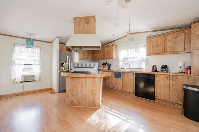 31724 Cane Drive, Kemp, TX 75143