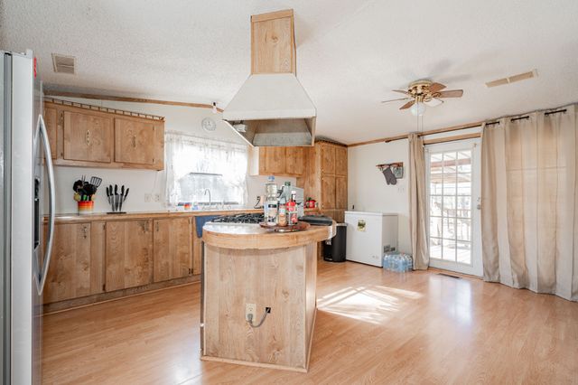 31724 Cane Drive, Kemp, TX 75143