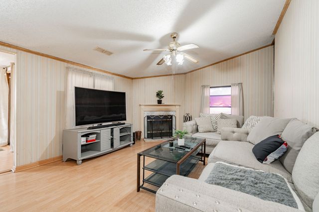 31724 Cane Drive, Kemp, TX 75143