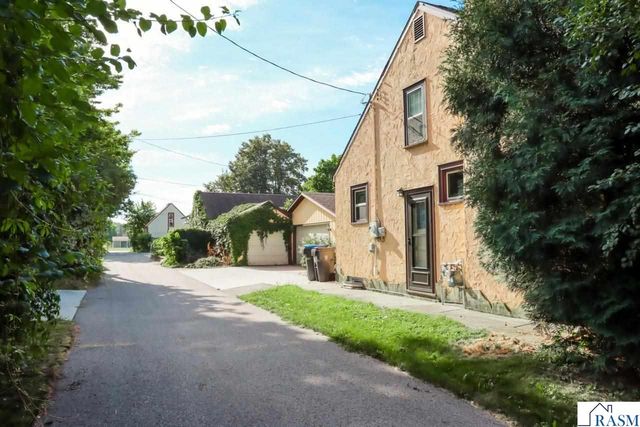 115 Hinckley Street, Mankato, MN 56001