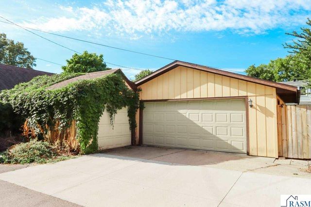 115 Hinckley Street, Mankato, MN 56001
