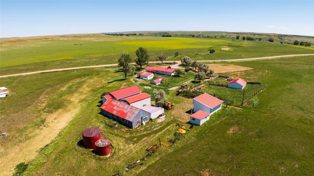661 Dovetail Valentine Road, Winnett, MT 59087