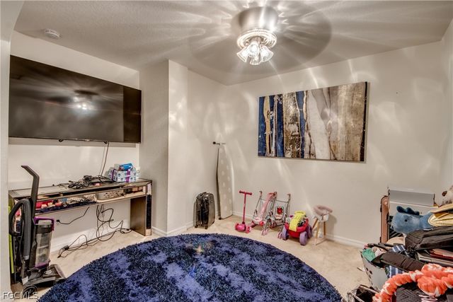 9957 Chiana CIR, Fort Myers, FL 33905