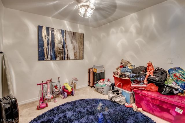 9957 Chiana CIR, Fort Myers, FL 33905