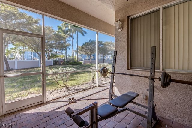 9957 Chiana CIR, Fort Myers, FL 33905