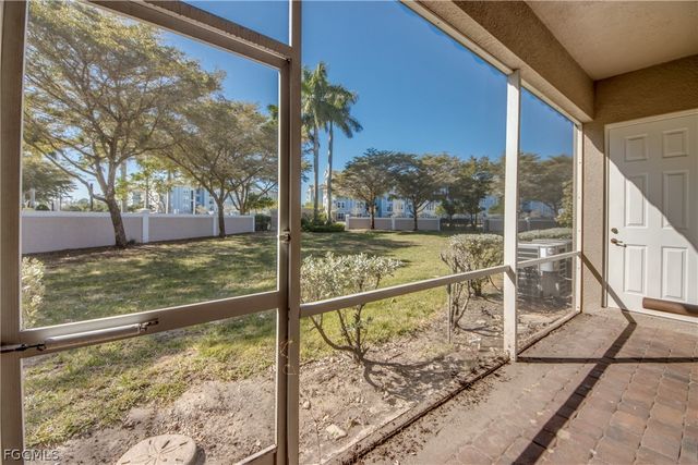 9957 Chiana CIR, Fort Myers, FL 33905