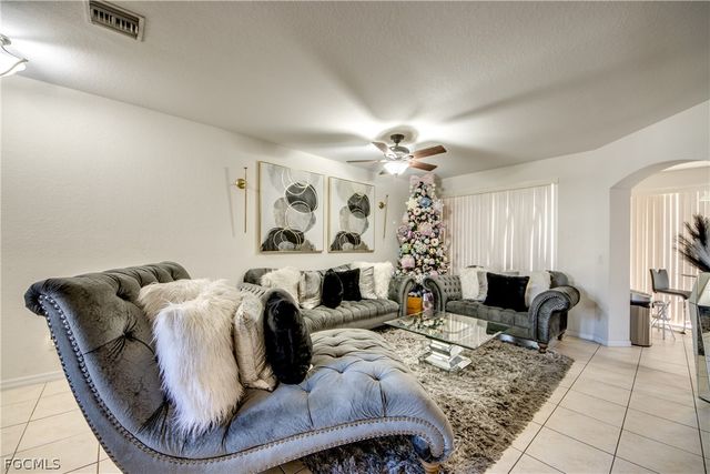 9957 Chiana CIR, Fort Myers, FL 33905